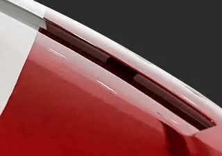 Wing channel slot